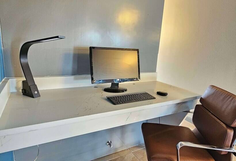 فندق Surestay Studio By Best Western Victoria