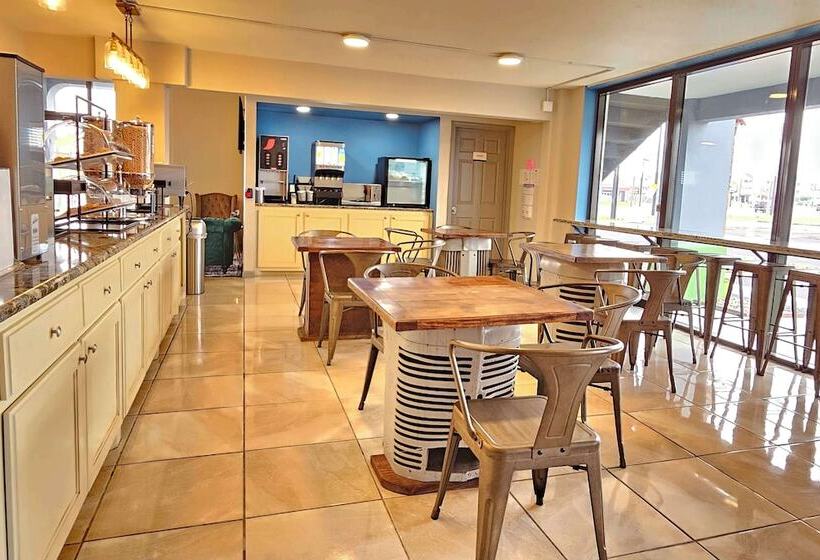 فندق Surestay Studio By Best Western Victoria