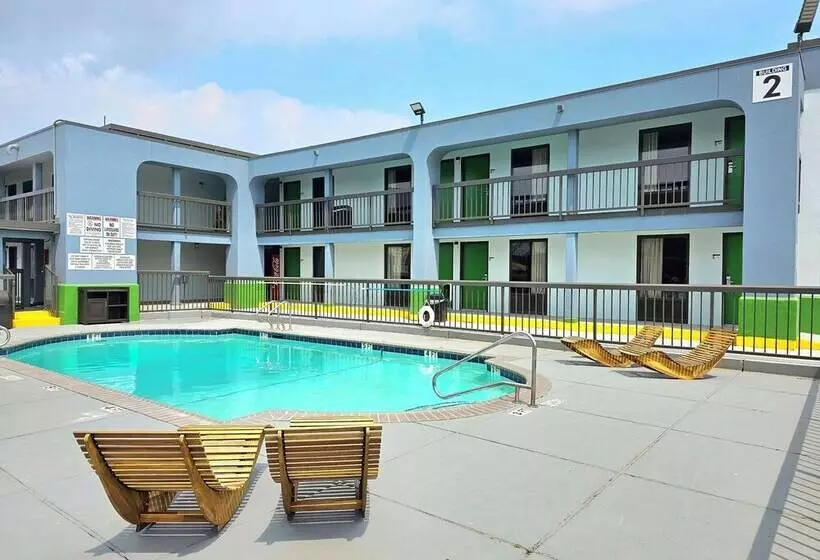 Hotelli Surestay Studio By Best Western Victoria