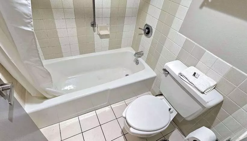 Hotelli Surestay Studio By Best Western Victoria