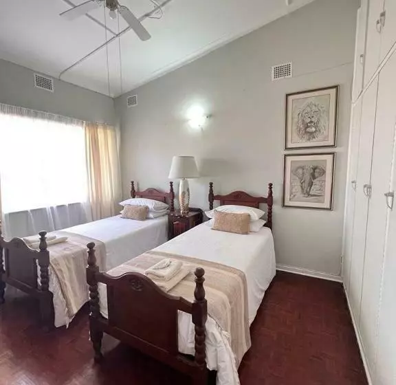 Majatalo Palm House Accomodation