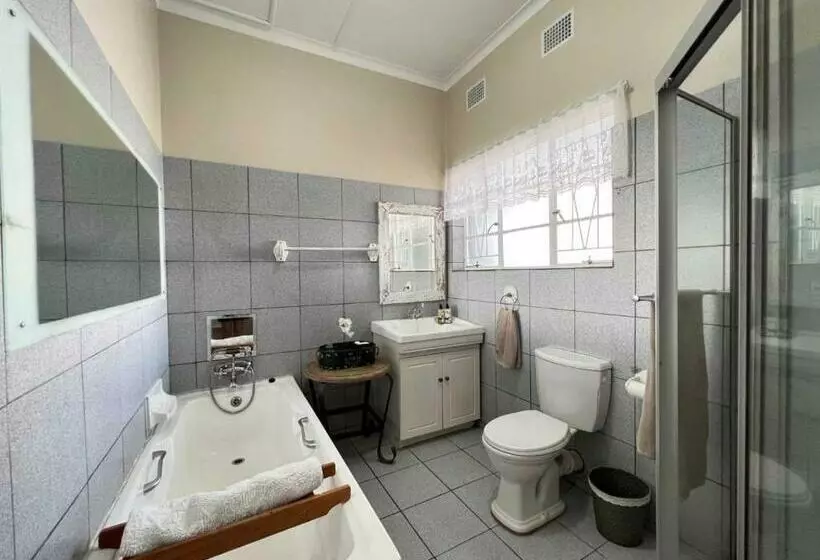 Majatalo Palm House Accomodation