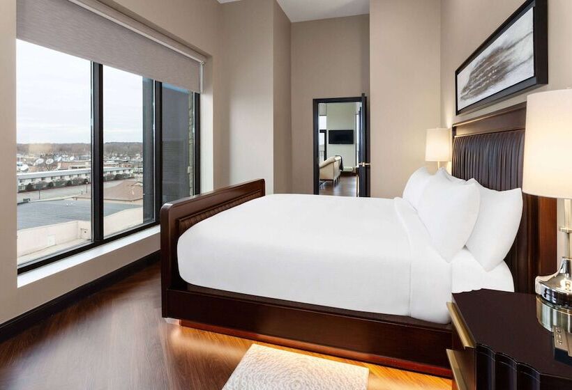 Legacy Hotel, Trademark Collection By Wyndham