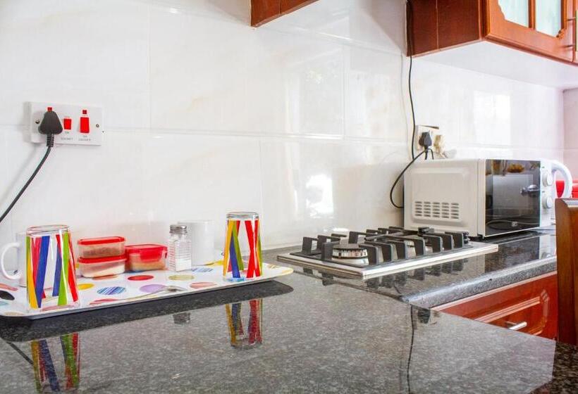 تختخواب و صبحانه Eagles Nest Self Catering Apartments