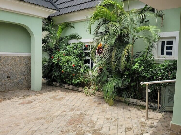 Dazzle Hotels And Apartments