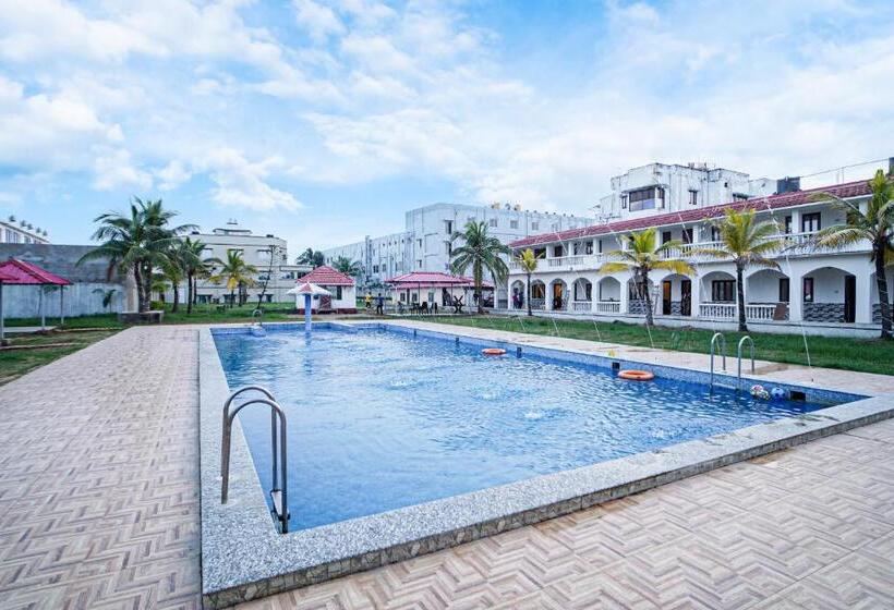 酒店 Silver Sand Eco Resort !! Beachfront !! With Biggest Pool And Huge Open Area !! Ideal For Weddings !