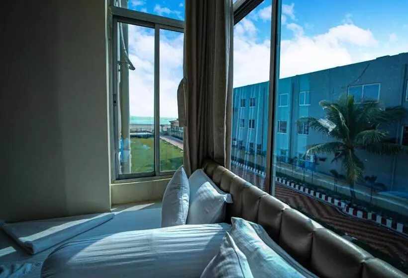 ホテル Silver Sand Eco Resort !! Beachfront !! With Biggest Pool And Huge Open Area !! Ideal For Weddings !