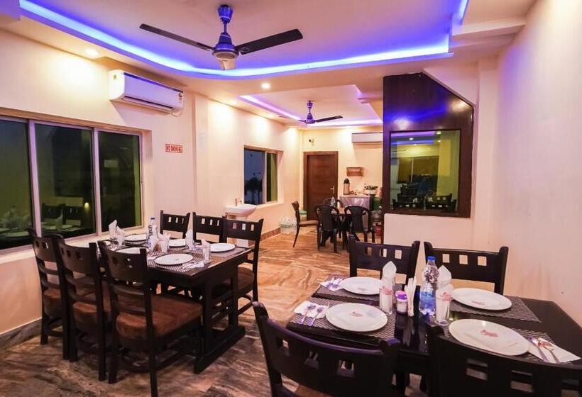 酒店 Silver Sand Eco Resort !! Beachfront !! With Biggest Pool And Huge Open Area !! Ideal For Weddings !