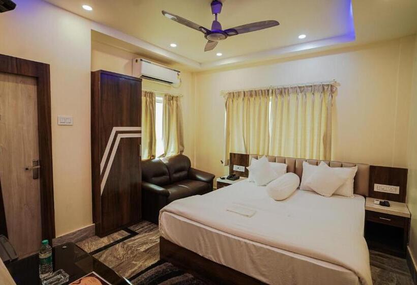 酒店 Silver Sand Eco Resort !! Beachfront !! With Biggest Pool And Huge Open Area !! Ideal For Weddings !