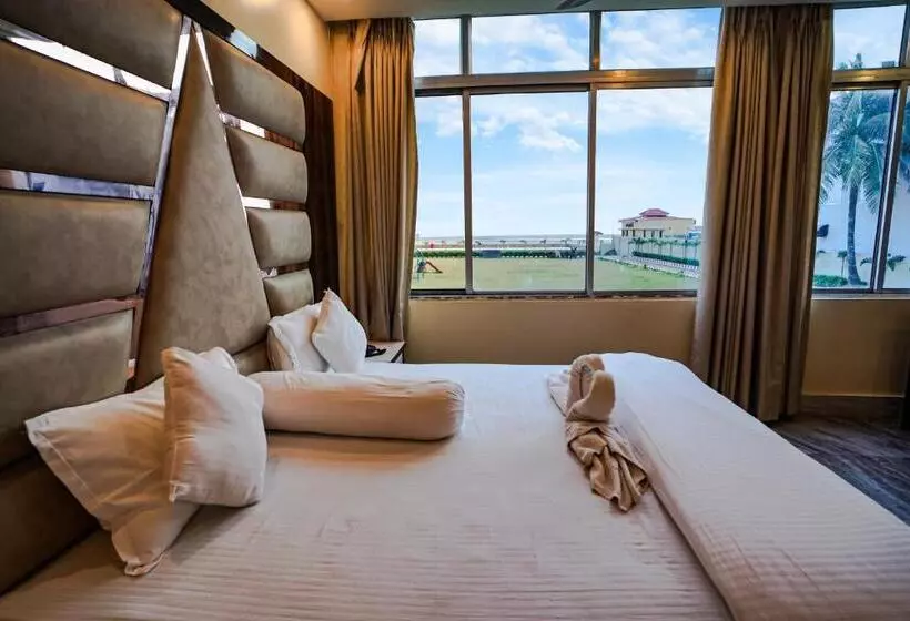 ホテル Silver Sand Eco Resort !! Beachfront !! With Biggest Pool And Huge Open Area !! Ideal For Weddings !