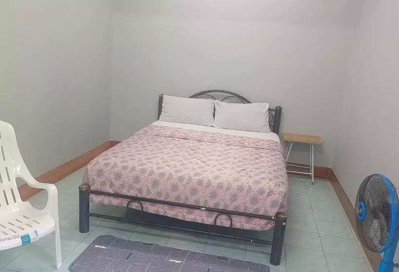 モーテル Mountain View Hostel   Krabi Airport Near Wat Thamsuea