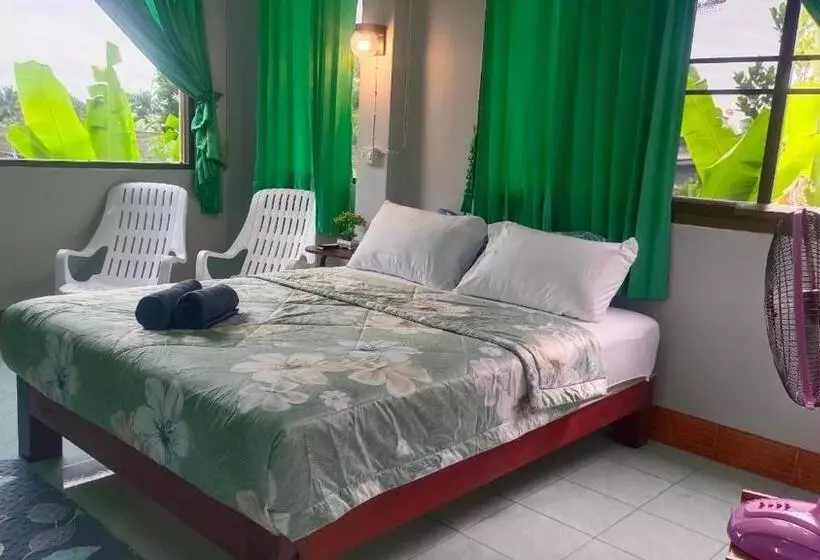 モーテル Mountain View Hostel   Krabi Airport Near Wat Thamsuea