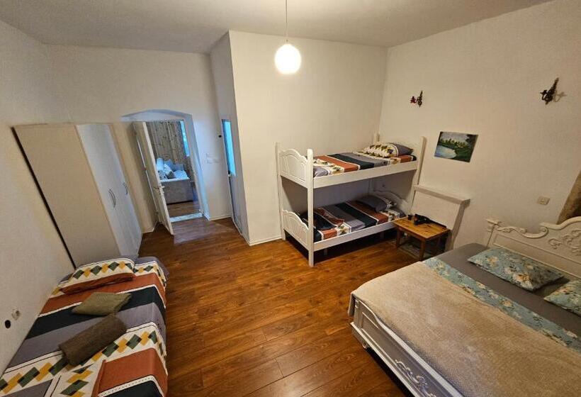 פנסיון Himara Beach Rooms