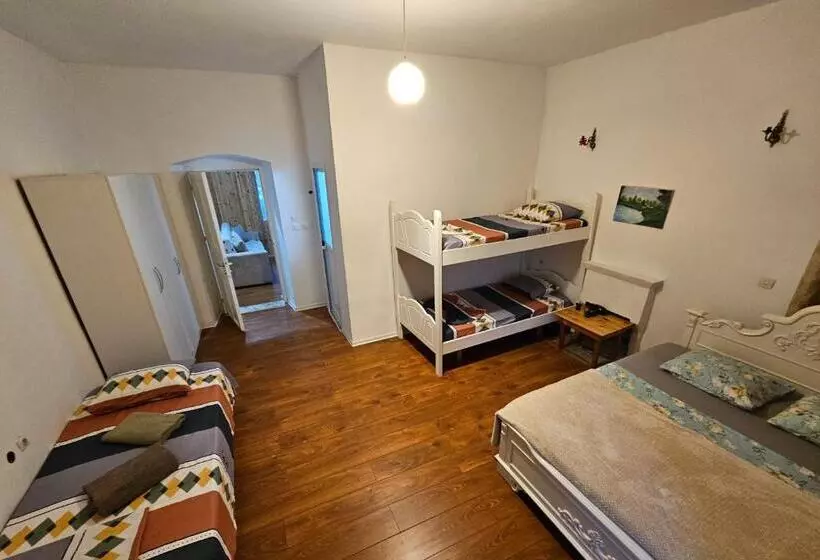 Majatalo Himara Beach Rooms
