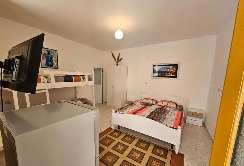 Majatalo Himara Beach Rooms