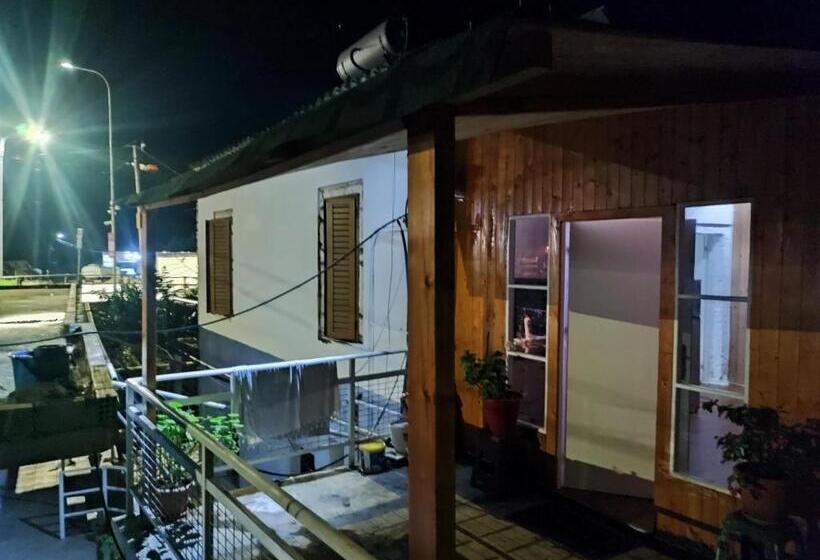 פנסיון Himara Beach Rooms