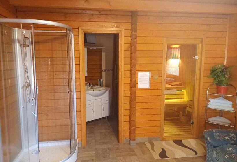 פנסיון Josephus Vendégház