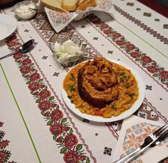 Pensiune  Cazare  Restaurant Casa Deni