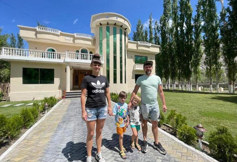 Skardu Saraye Hotel & Resort