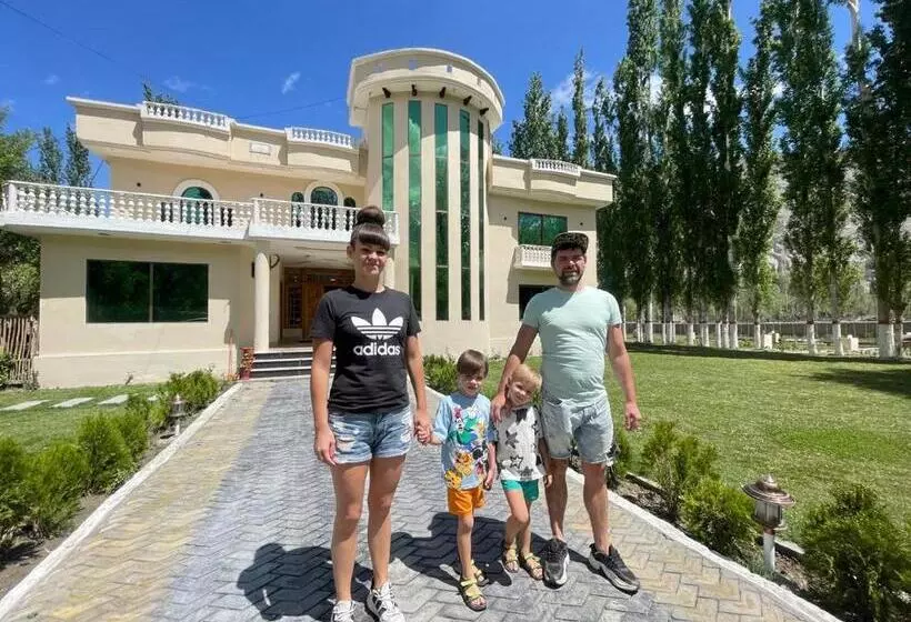 Skardu Saraye Hotel & Resort