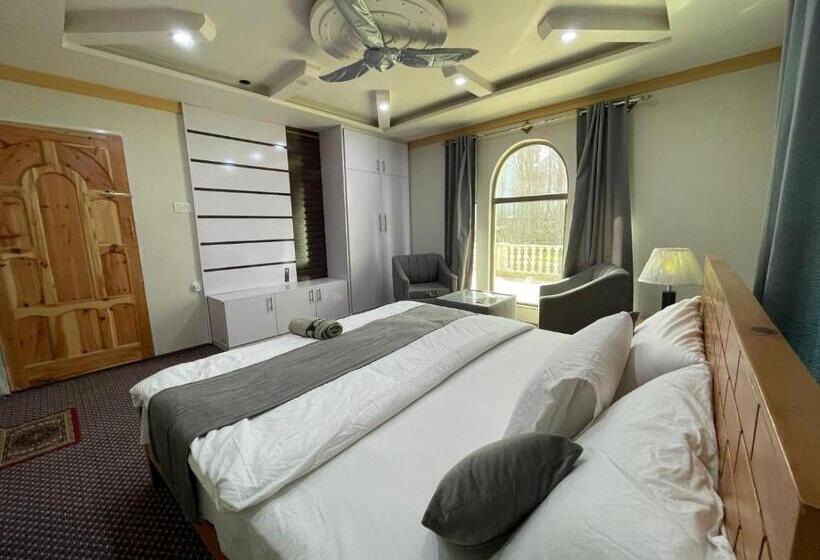 Skardu Saraye Hotel & Resort