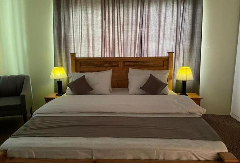 Skardu Saraye Hotel & Resort