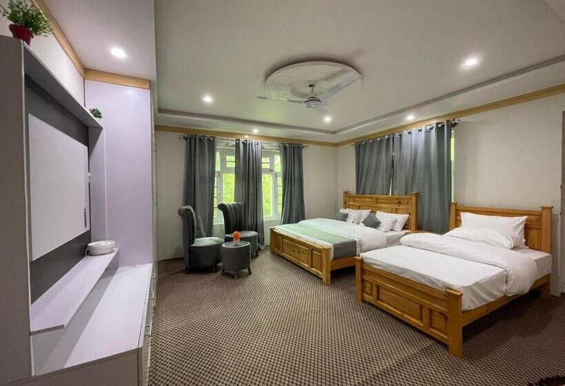 Skardu Saraye Hotel & Resort