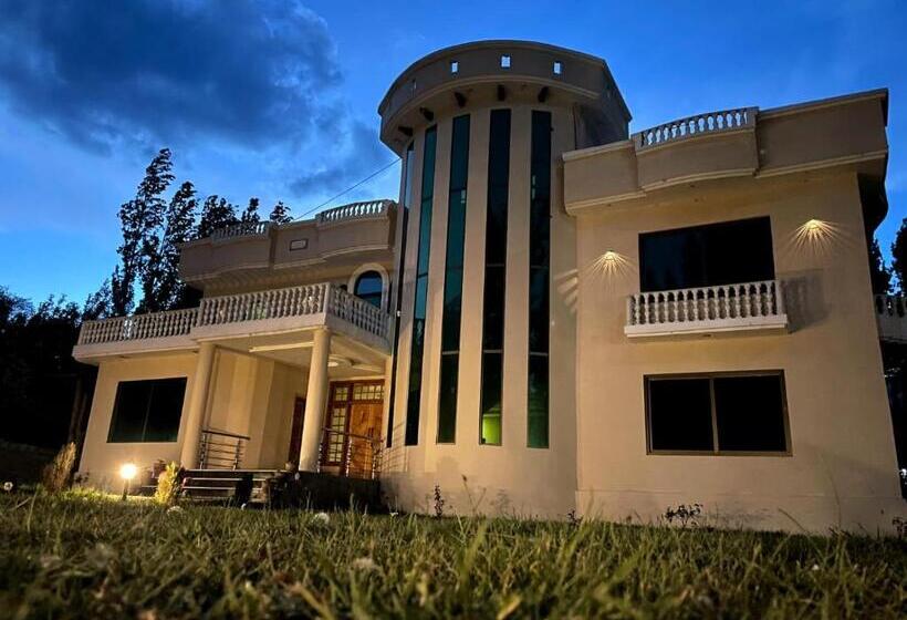 Skardu Saraye Hotel & Resort