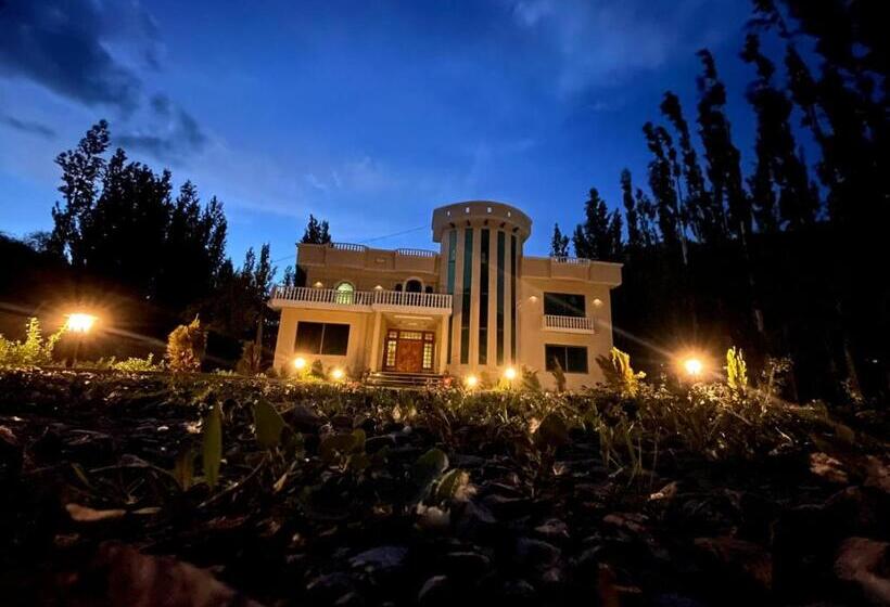 Skardu Saraye Hotel & Resort