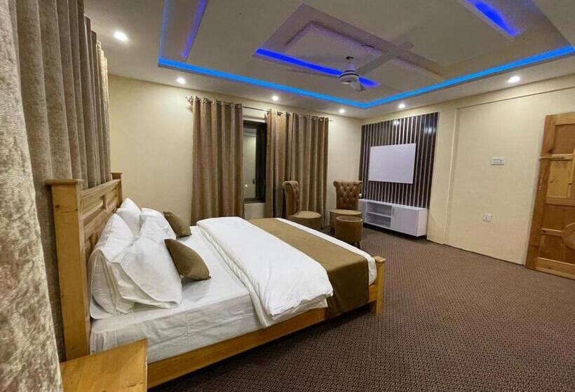 Skardu Saraye Hotel & Resort