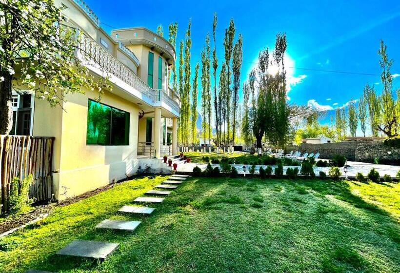 Skardu Saraye Hotel & Resort