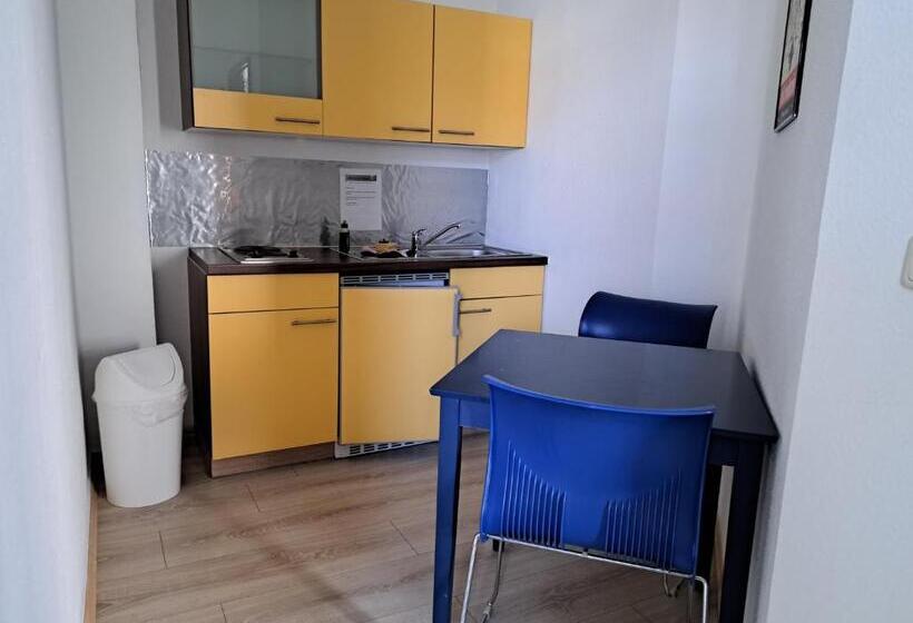 Apartment Hotel Schillerplatz