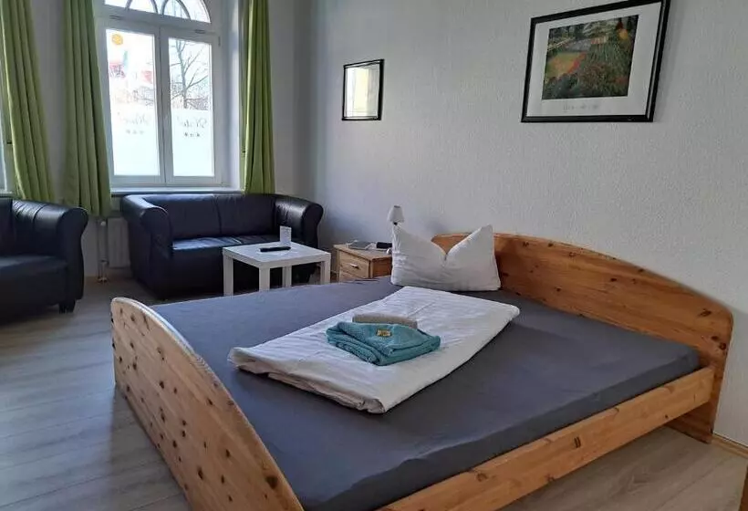 Apartment Hotel Schillerplatz