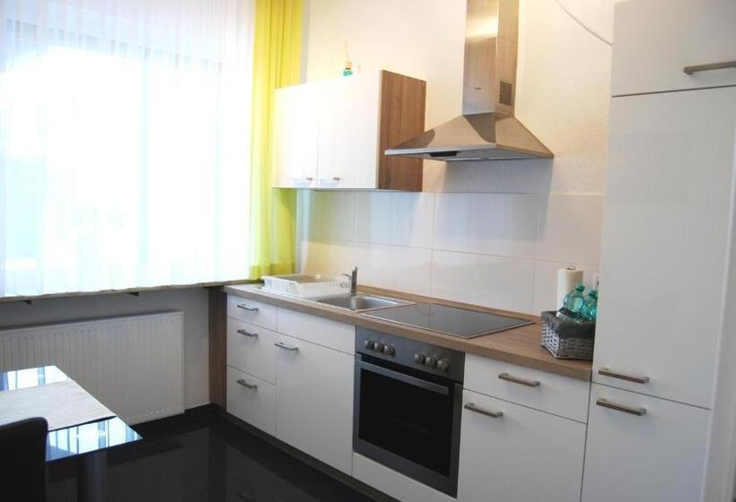 Отель Bed & Breakfast Outlet