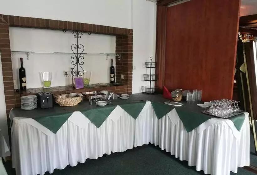 ホテル Dorfschänke