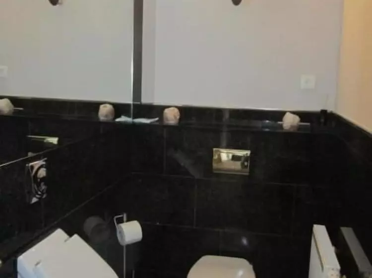 ホテル Exklusive Gastezimmer Landau