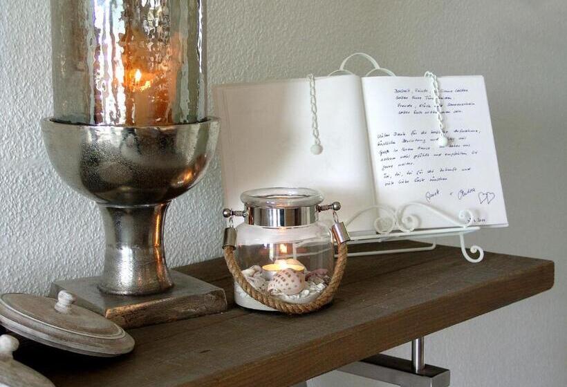 فندق Garni Landhaus Uttum