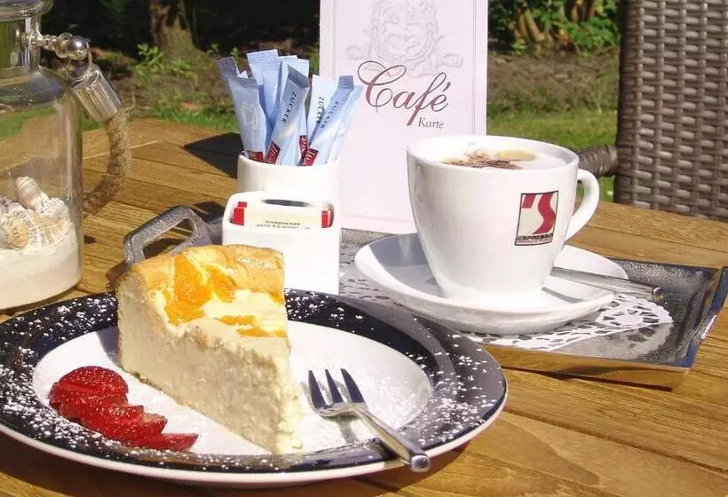 Hotelli Garni Landhaus Uttum