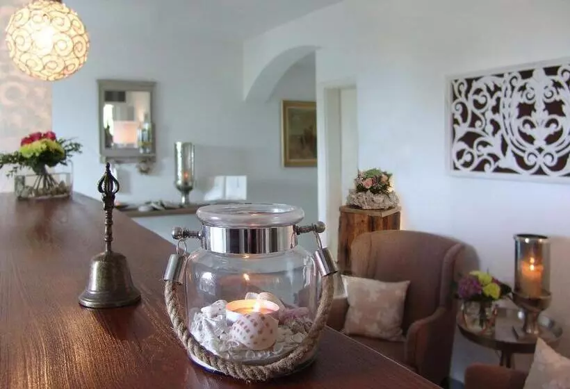 Hotelli Garni Landhaus Uttum