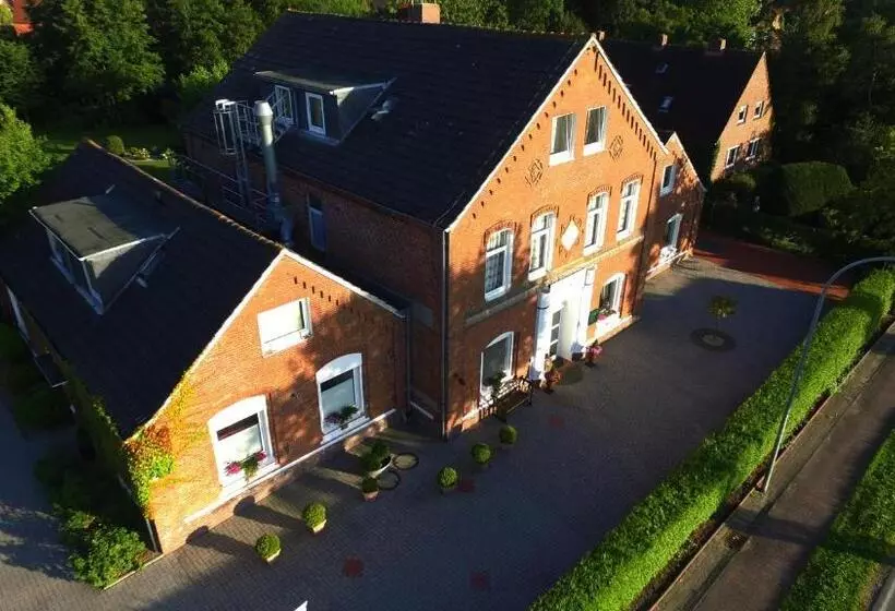 Hotelli Garni Landhaus Uttum