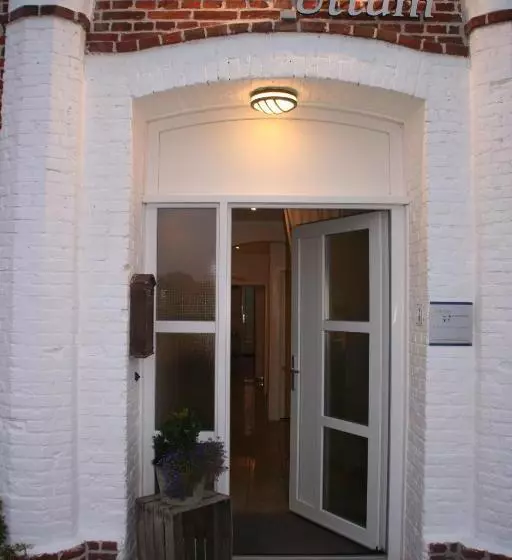 Hotelli Garni Landhaus Uttum