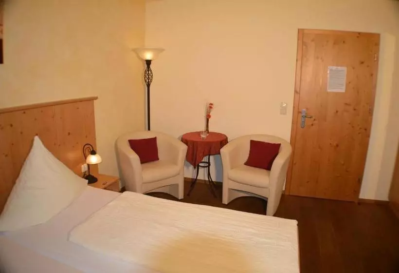 Hotelli Gästehaus Neumeier