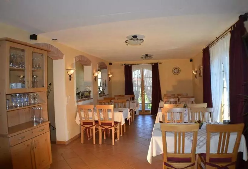 Hotelli Gästehaus Neumeier