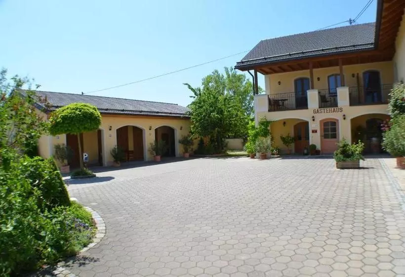 Hotelli Gästehaus Neumeier