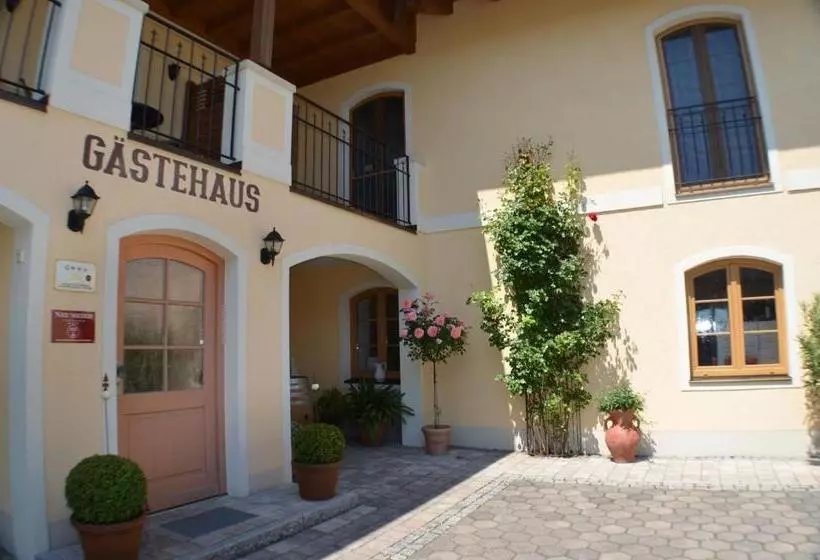 Hotelli Gästehaus Neumeier