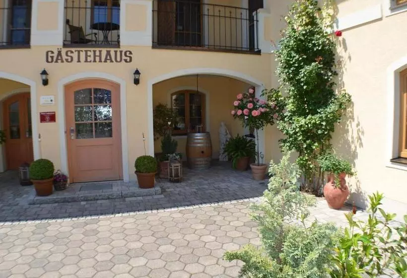 Hotelli Gästehaus Neumeier