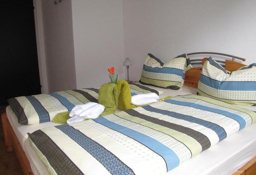 فندق Hof Guttels Waldgasthof Ferienpension