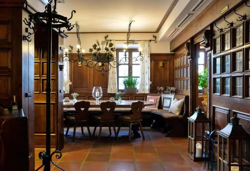 Hotelli Landgasthof Zum Erdinger Weissbrau