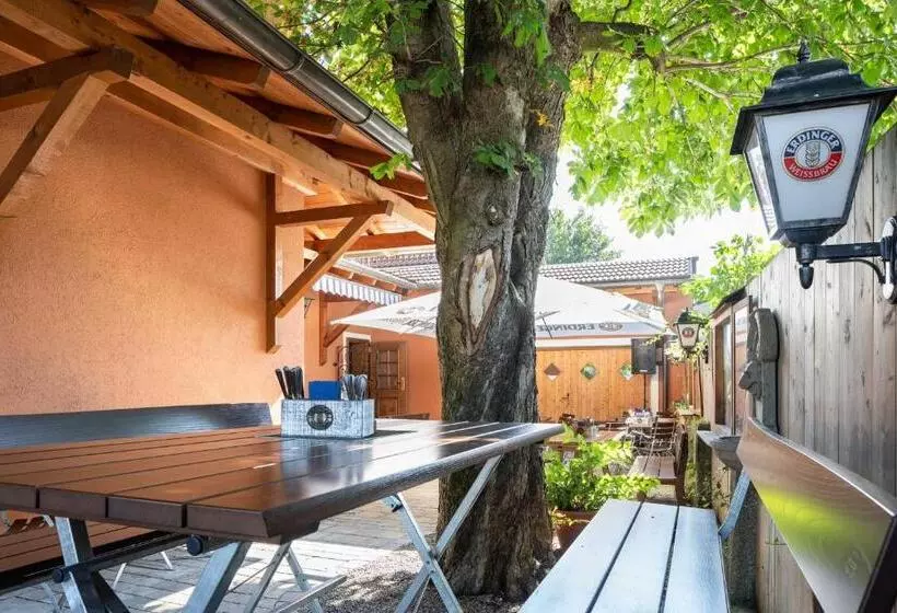 Hotelli Landgasthof Zum Erdinger Weissbrau