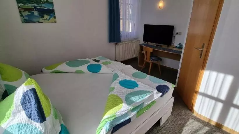 ホテル Landhaus Adorf